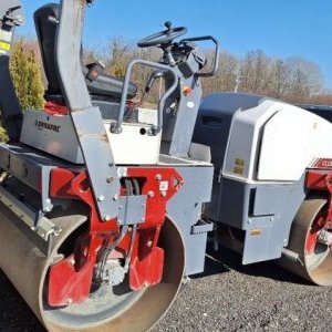 foto 4t/1.3m válec tandem vibrační Dynapac CC1300 diesel Kubota